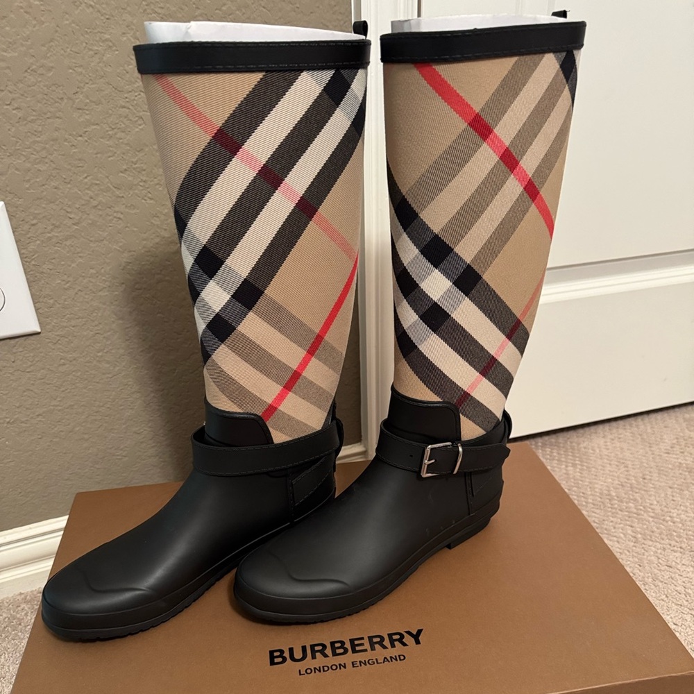 SOLD - Burberry Black Rain Boots for Women w stylish detailing - Sz 40